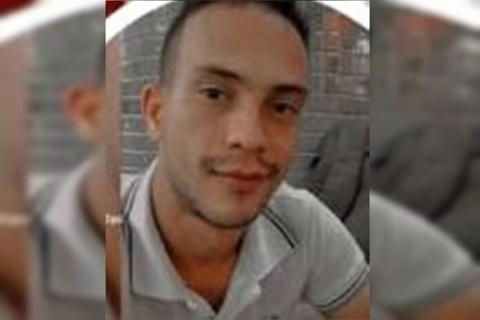 Homem que ameaçou e agrediu companheira desmaiada em escada é preso