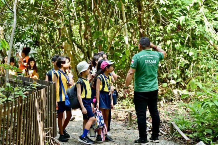 Ipaam_Visita-ao-Bosque-Vandete-Rocha_Foto-1_Henrique-Almeida-Ipaam-24-09-2025-1024x682(1)