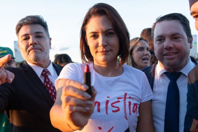 Michelle-Bolsonaro-durante-ato-pro-anistia-em-Brasilia4