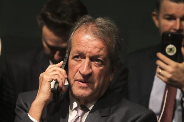 Pressionado, Valdemar recua e diz que nunca reconheceu plano de golpe