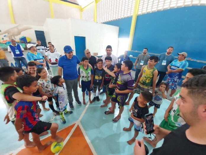 Acoes-da-Fenapred-e-da-Comissao-de-Esporte-da-Aleam-beneficiam-populacao-na-zona-Norte-de-Manaus
