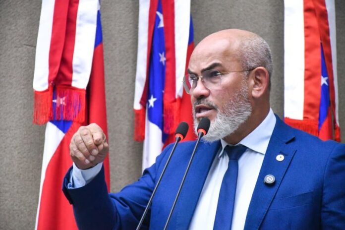 Aleam-aprova-projetos-de-Cabo-Maciel-que-reforcam-protecao-infanto-juvenil-valorizam-a-cultura-e-reconhecem-personalidades-amazonenses-Foto-Paulo-Ferraz (1)