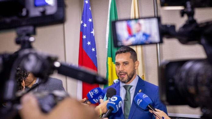 Camara-Municipal-de-Manaus-e-Procon-Manaus-assinam-termo-para-ampliar-atendimento-da-Comissao-de-Defesa-do-Consumidor (1)