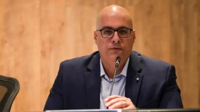 Isso é terrorismo, diz secretário da Polícia Civil do RJ sobre o CV