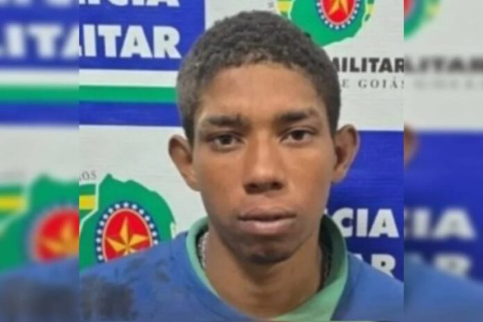 Ladrão com vários antecedentes criminais ataca PM com faca e é morto