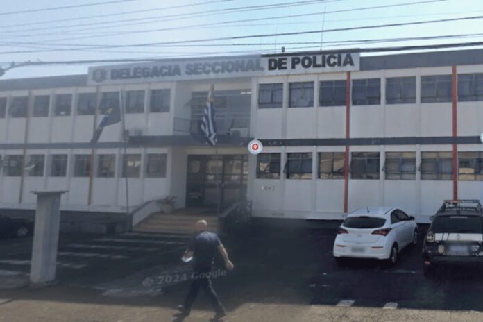 Professor suspeito de assediar alunas é demitido de escola pública