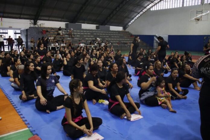 SEDEL-Ultima-aula-do-Curso-de-Defesa-Pessoal-Feminina-FOTO-Fenanda-Oliveira-Sedel-1024x682