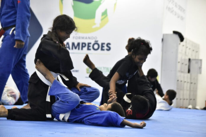 SEDEL-Vagas-na-modalidade-jiu-jitsu-para-atletas-de-7-a-17-anos-na-Vila-Olimpica-FOTO-Divulgacao-Sedel-1024x682