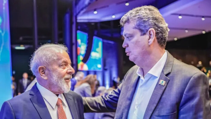 lula-e-marcio-macedo-990x557.jpg-1