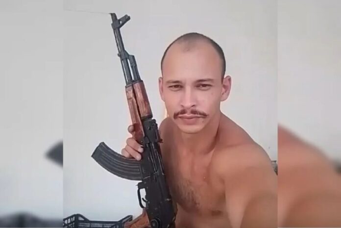 CV_ traficantes viram guerrilheiros na Ucrânia para voltar “melhores”. Veja vídeo