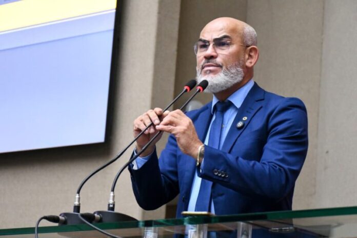 Cabo-Maciel-sauda-queda-no-desmatamento-e-reconhece-trabalho-integrado-do-Governo-do-Amazonas-Foto-Paulo-Ferraz