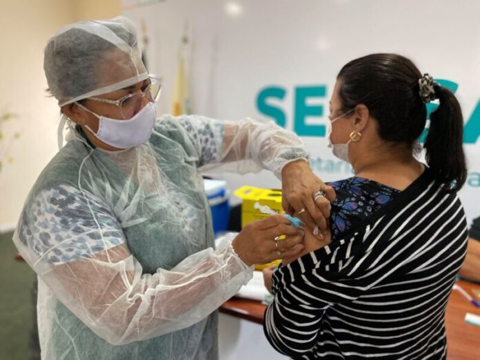 Dez unidades de saúde da Prefeitura de Manaus ofertam vacinação contra influenza neste sábado