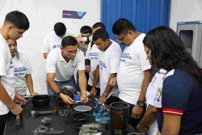 Educacao_Qualificacao_EJA_Foto_Euzivaldo_Queiroz_1-1024x683