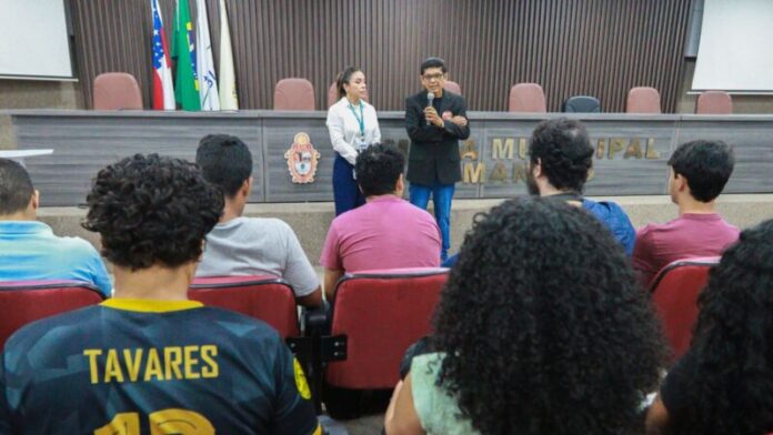 Estudantes-da-UEA-e-atletas-do-Rio-Negro-realizam-visita-tecnica-na-Camara-Municipal-de-Manaus