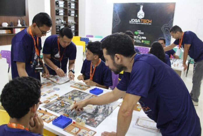 Fapeam-Torneio-de-Zombicide-Arquivo-pessoal-da-pesquisador-Jesse-Gama-de-Lima-1024x683