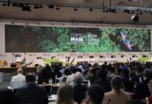 Meta de adaptação climática gera impasse em negociações da COP30