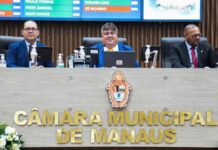 Presidente David Reis destaca papel transformador da Escola do Legislativo nos 18 anos celebrados em Tribuna Popular da CMM