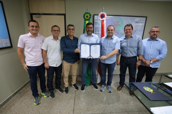 Presidente-Roberto-Cidade-destaca-novas-obras-em-Manicore-e-Carauari-e-reforca-compromisso-com-o-interior-do-Amazonas-Foto-Herick-Pereira