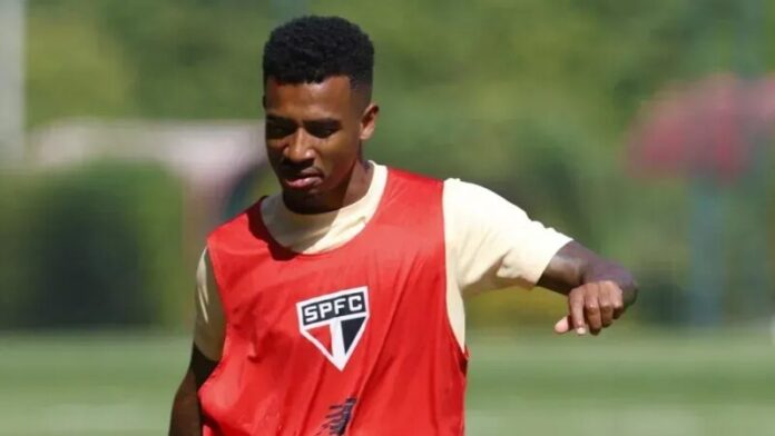 São Paulo anuncia lesão de dois titulares e chega a dez jogadores no DM