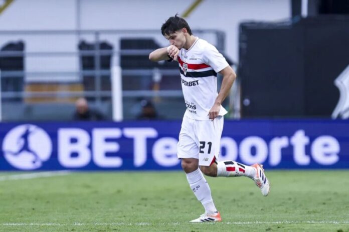 São Paulo vence o Juventude na Vila e ainda sonha com Libertadores