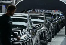 Tesla faz recall de 10.500 baterias nos EUA devido a risco de incêndio