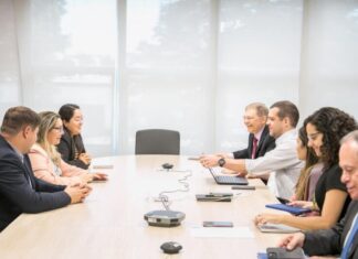 Macelly Veras garante, em Brasília, ampliação de rede elétrica que levará energia a 422 famílias de Maués