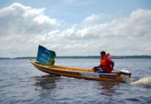 Sustentabilidade: Projeto Pixundé entrega mais de 60 motores elétricos a pescadores no Careiro da Várzea