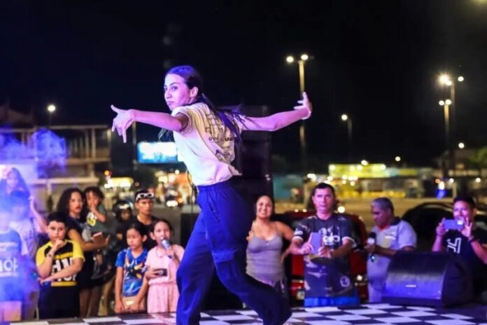 cc9d9742-86a8-4d57-829c-4df494ee1b1d