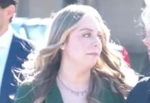 Professora baleada por aluno de 6 anos ganha US$ 10 milhões em processo