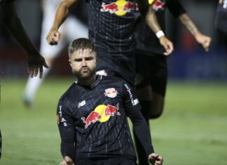 Sasha ressalta confiança após vitória do Bragantino sobre o Corinthians