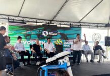 Sinésio Campos destaca papel da tecnologia na transição energética durante entrega de motores elétricos a pescadores no Careiro da Várzea