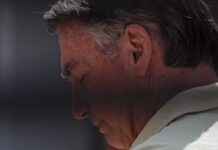 Defesa de Jair Bolsonaro solicita autorização do STF para cirurgias urgentes