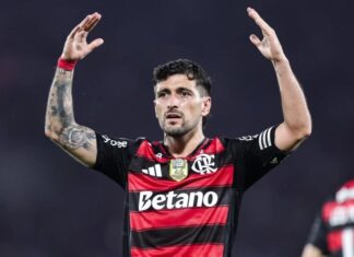 Prêmio Brasileirão: Arrascaeta é eleito o melhor jogador pela CBF
