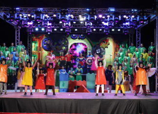 Prefeitura de Manaus e Nova Igreja Batista levam espetáculo ‘Um Sonho de Natal’ ao anfiteatro da Ponta Negra e encantam público