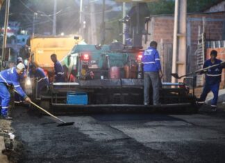 Governo do Estado avança com obras de recuperação viária em Boca do Acre, por meio do Asfalta Amazonas