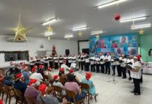 Coral 50+ emociona residentes da Fundação Dr. Thomas com clássicos natalinos