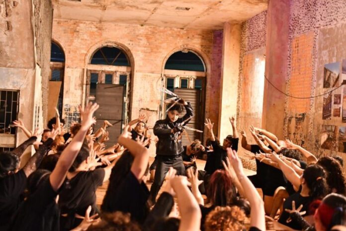 Cultura_especial-Edward-Maos-de-Tesoura_foto_DIvulgacao_Secretaria-de-Estado-de-Cultura-e-Economia-Criativa-1-1024x683