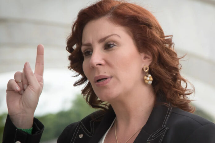 Deputada-Federal-Carla-Zambelli-Metropoles-5