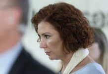 CCJ da Câmara aprova cassação do mandato de Carla Zambelli