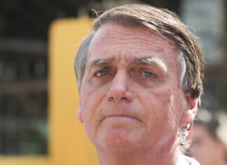 Bolsonaro faz ultrassom e médicos recomendam cirurgia, diz advogado