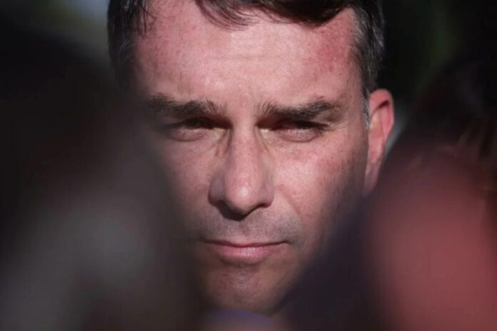 Flavio-Bolsonaro-17-1