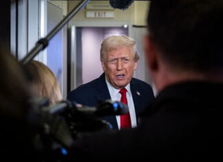 Trump smanifesta sobre tiroteio na Universidade Brown e retifica informação sobre captura de suspeito