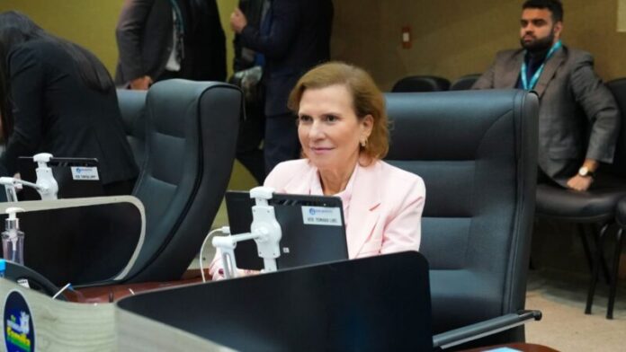 PL-de-Yomara-Lins-reconhece-Plantonistas-Funerarios-como-servico-de-interesse-publico