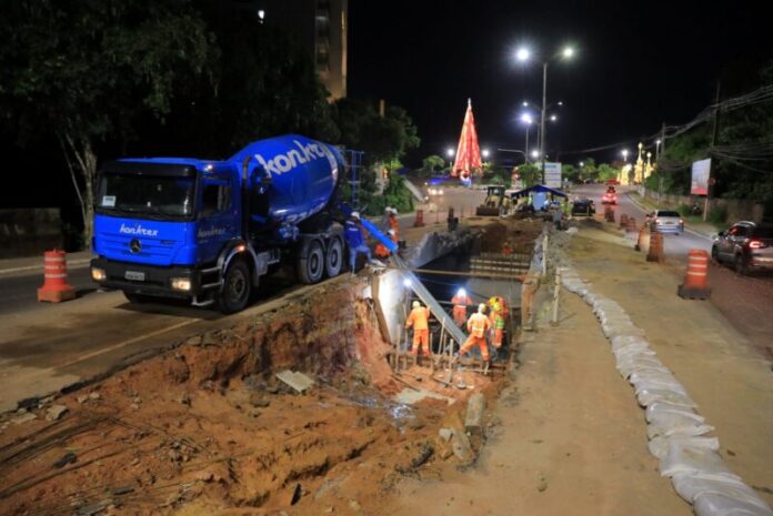 Prefeitura de Manaus avança em obra de concretagem da ponte para o alargamento da avenida do Turismo 4