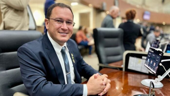 Raiff-Matos-fecha-ano-como-o-terceiro-mais-produtivo-na-Camara-Municipal-de-Manaus