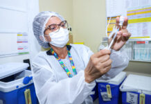 Manaus inicia vacinação gratuita contra vírus sincicial respiratório (VSR) para gestantes