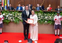 Prefeita de Maués, Macelly Veras, recebe Medalha da Ordem do Mérito Legislativo e dedica a honraria ao povo