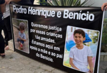 Protesto cobra justiça por mortes de crianças após supostos erros médicos no Amazonas – Vídeo