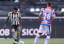 Botafogo vence Fortaleza de virada e decreta rebaixamento do Tricolor