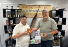 Sinésio Campos e Secretaria de Mineração discutem potencial do Amazonas para produção de fertilizantes